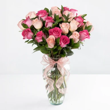 Sueño de rosas combinadas en jarron 11933