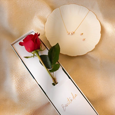 Rosa roja caja julieta con Set de 3 perlas LaPerla 12796