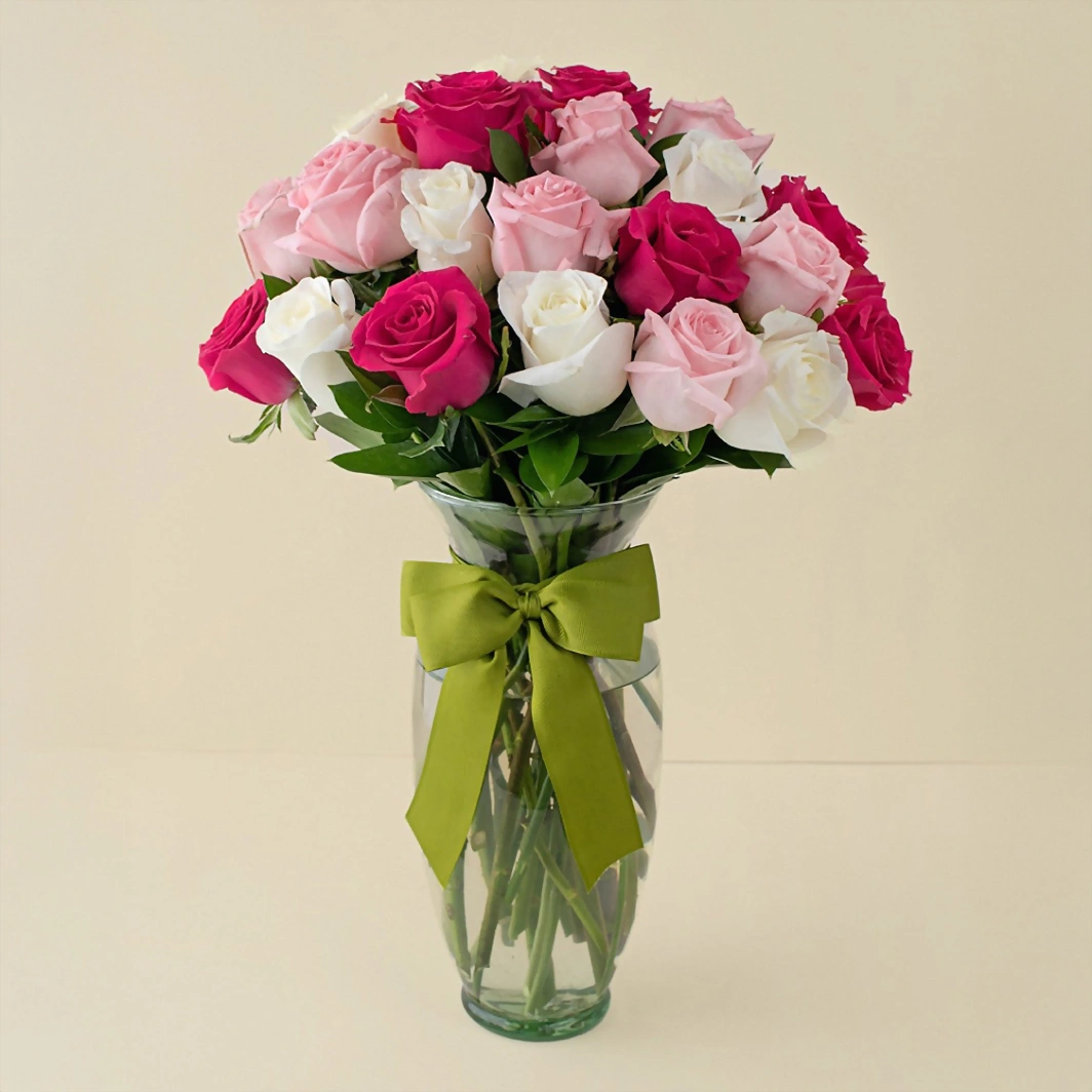 Solamente tú arreglo de 24 rosas 13345