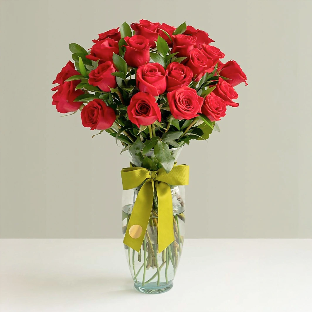 Clásico Amor con 24 rosas rojas 13378