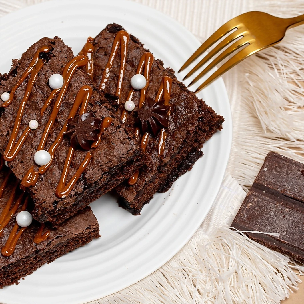 Magenta Balloon and Dolce Duo Brownies 14898