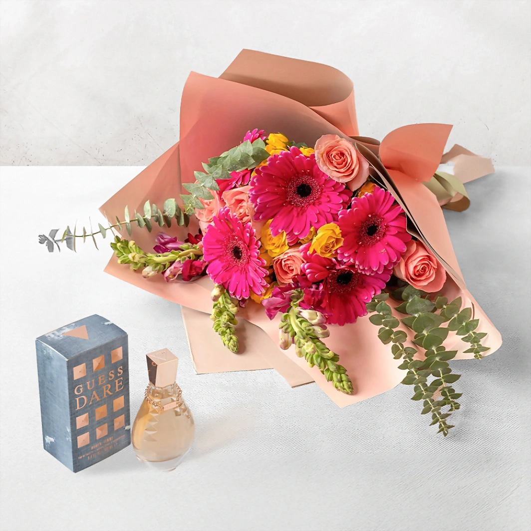 Perfume Guess con Ramo de Gerberas 19094