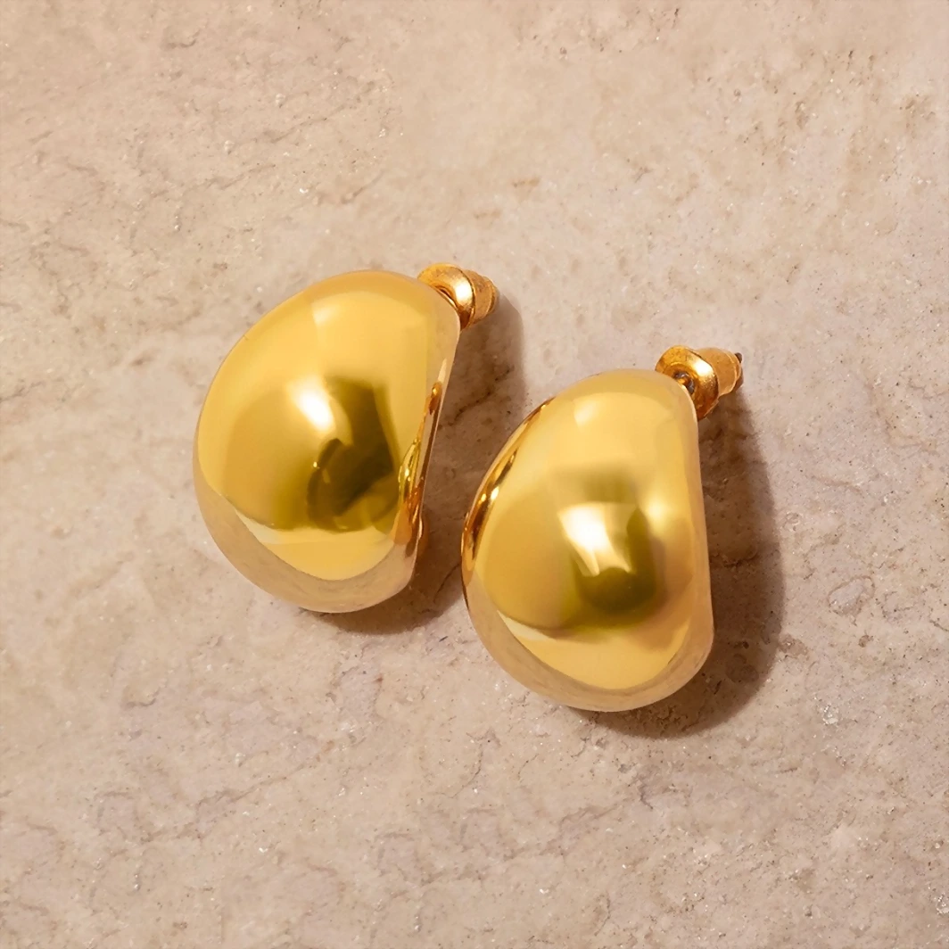 Bold Chunky Golden Hoops Malandra 19313