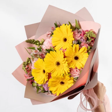 Rayos de Sol con Gerberas y Claveles 19555