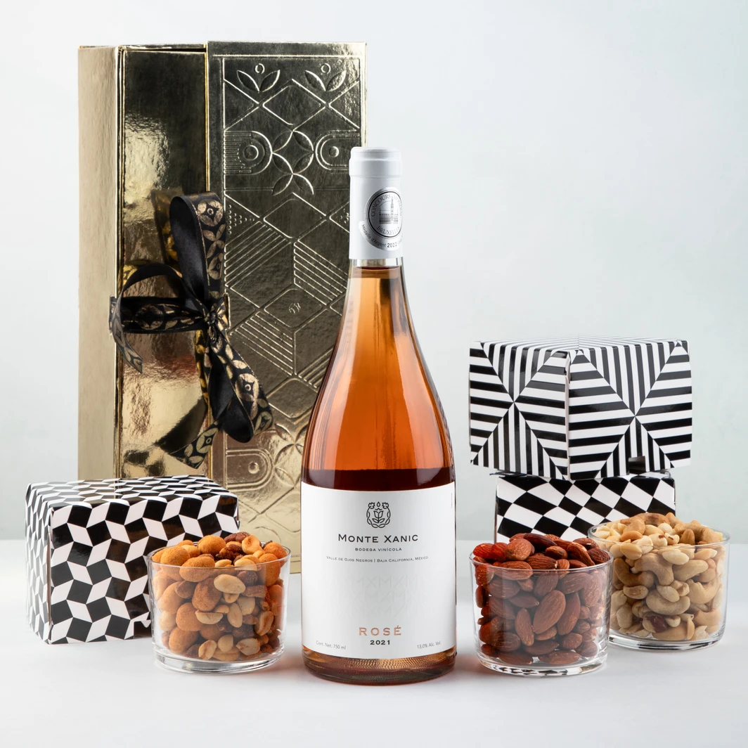 Regalo con Vino Rosado y Botanas 20303