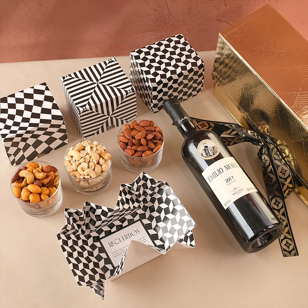 Personaliza Regalo con Vino Tinto y Botanas 20598-P