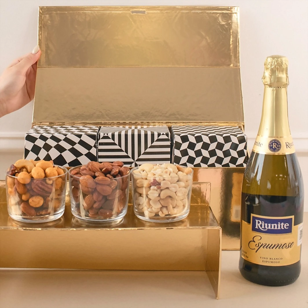 Regalo con Vino Espumoso y Botanas 20610