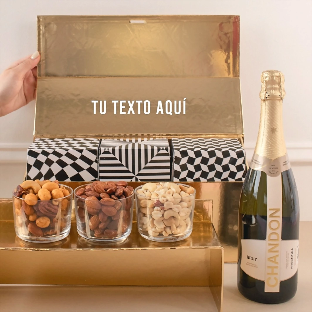 Personaliza Regalo con Vino Espumoso y Botanas 20615-P