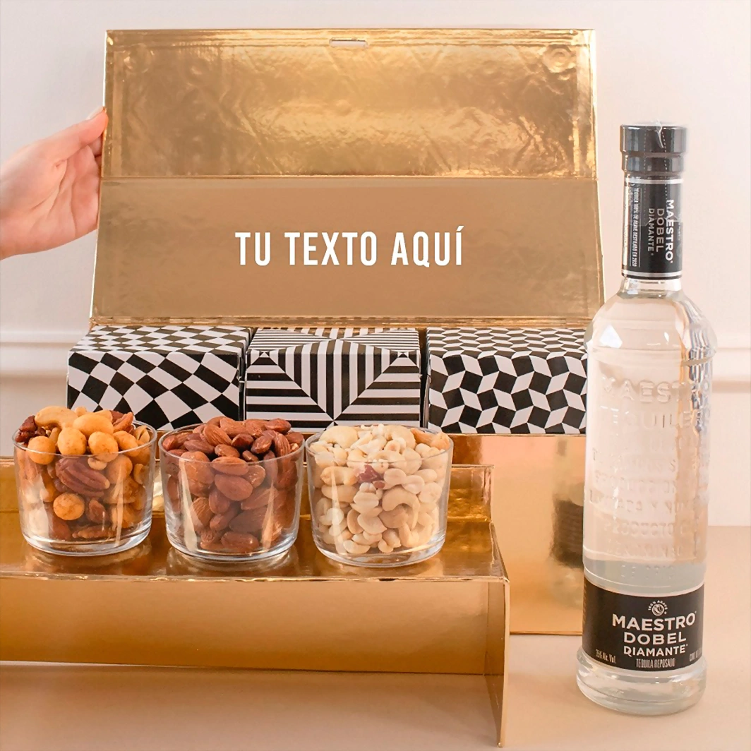Personaliza Regalo con Tequila y Botanas 20645-P