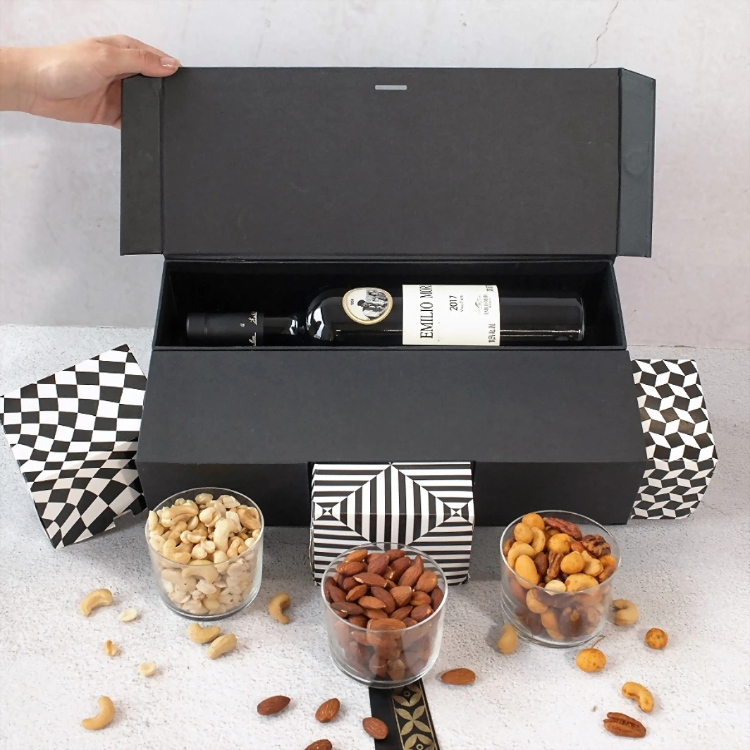 Personaliza Regalo con Vino Tinto y Botanas 20721-P