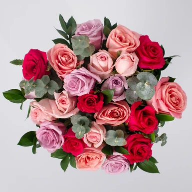 Ramo Romántico de 24 Rosas 21375