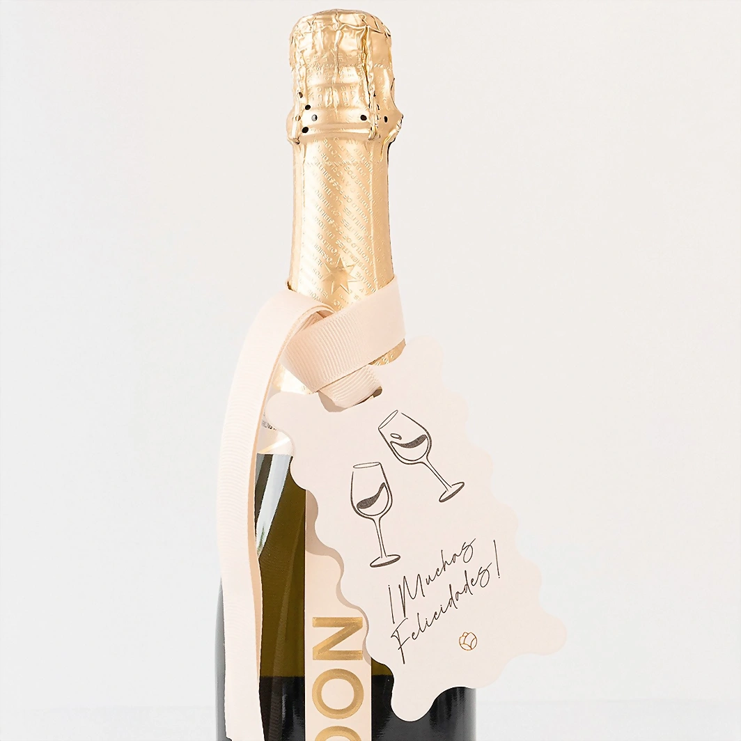 Vino con Distintivo Muchas Felicidades 21510