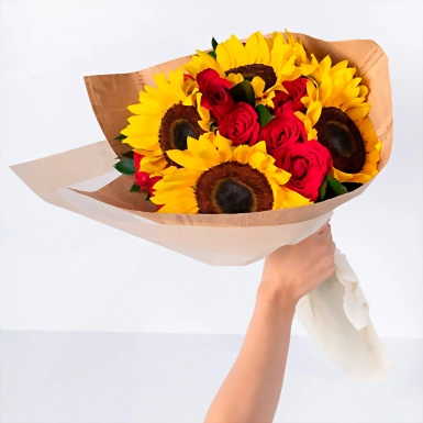 Arreglo de Girasoles con Rosa Roja 21699