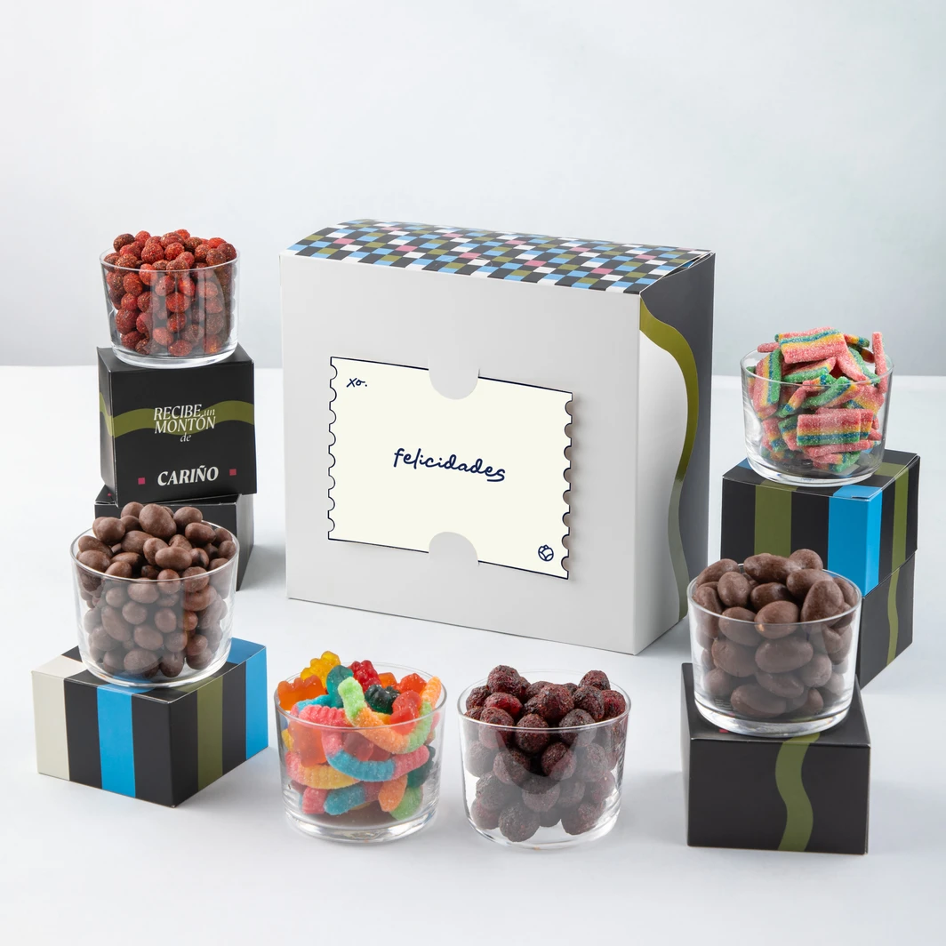 Giftbox with Sweet Snacks 21796