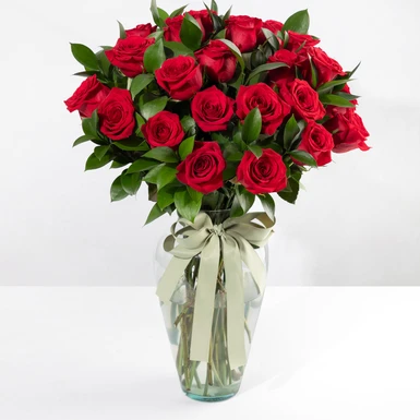 Clásico Amor con 24 Rosas Rojas 002