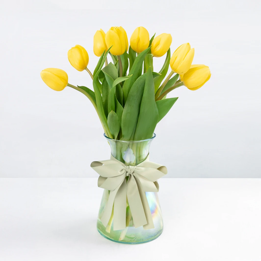 10 Tulipanes Amarillos en Jarrón 22642