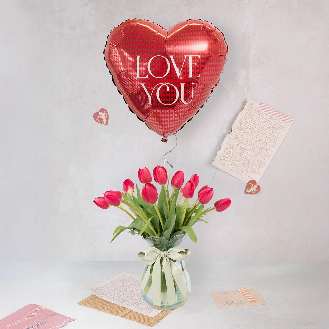 Tulipanes Rojos con Globo "Love You" 22817