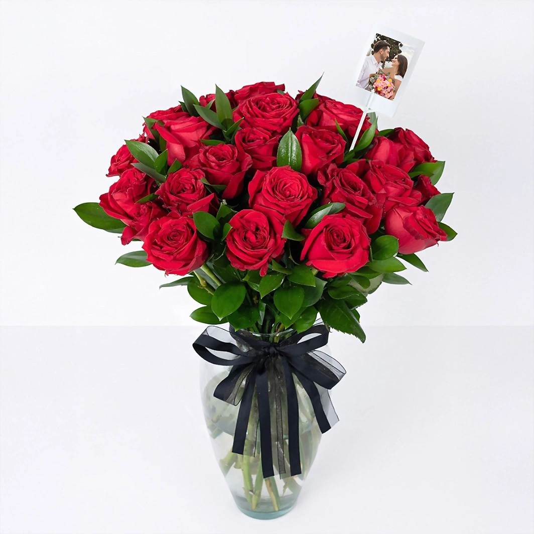 Arreglo de 24 Rosas Rojas con Mini Foto 22886