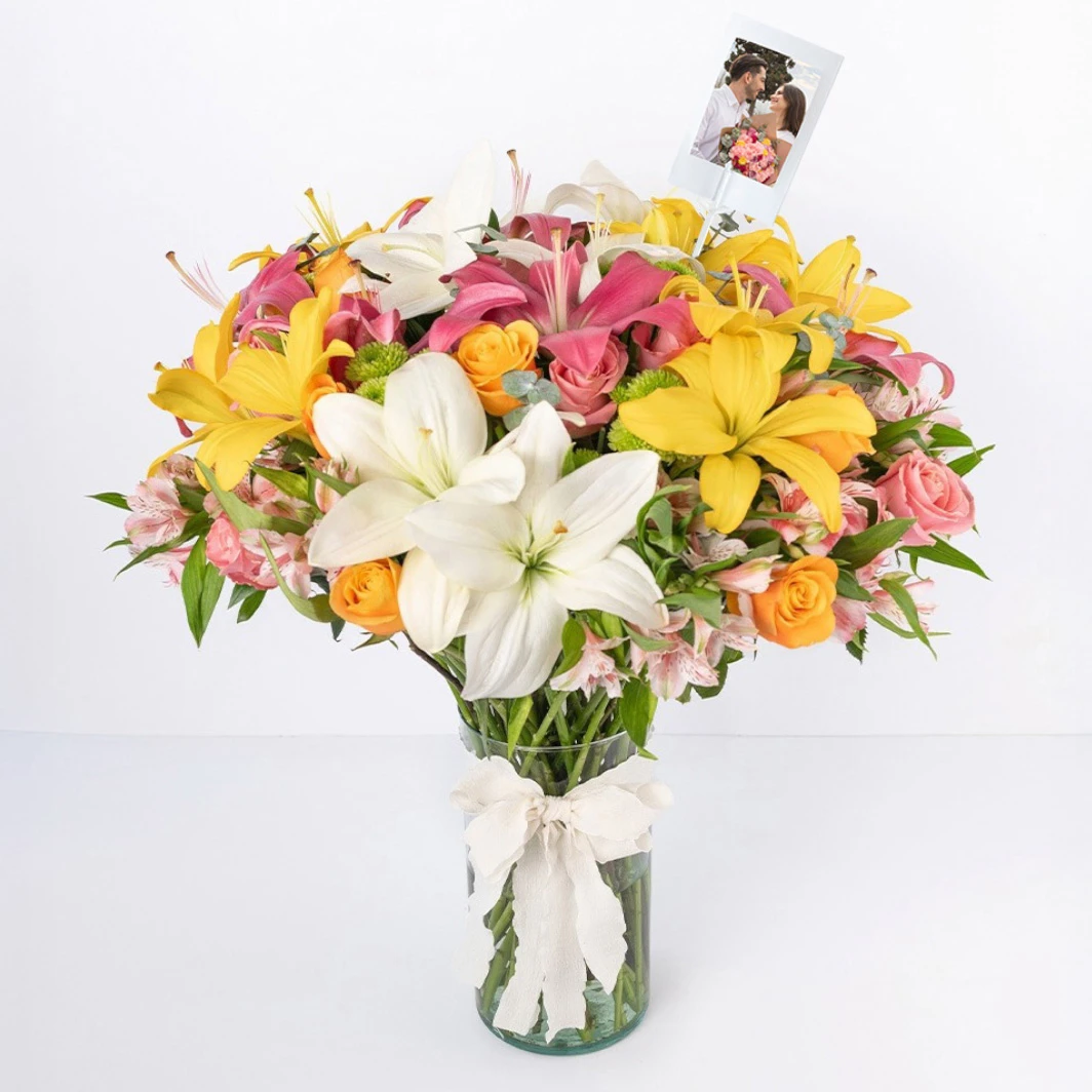 Arreglo de Combinación de Lilys con Mini Foto 22896