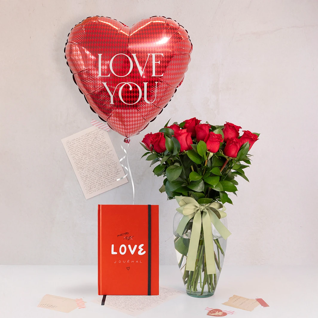 12 Rosas Rojas con Journal y Globo 22992
