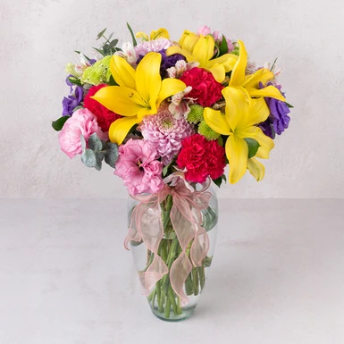 Arreglos de Lilys Amarillas con Roxanne 23135