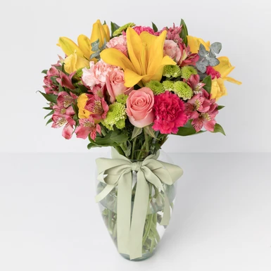 Arreglo de Rosas y Lily Amarilla 23257