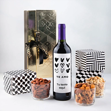 Personaliza Vino tinto con etiqueta "Te amo" y botanas 23263-P