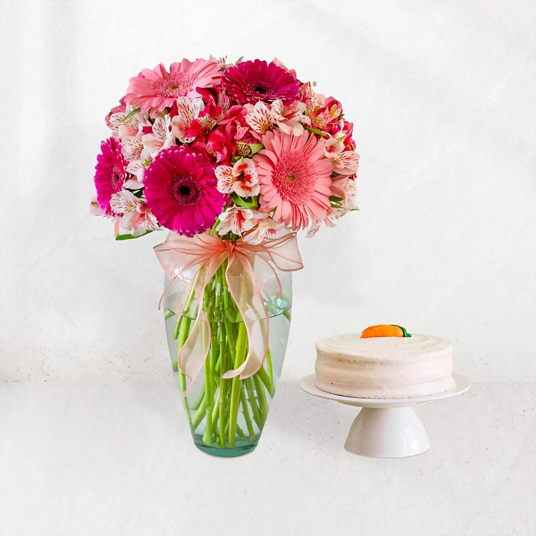 Pastel Zanahoría con Arreglo de Gerberas y Alstroemerias 23331