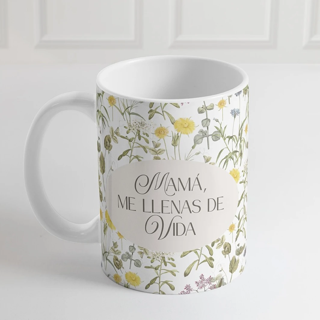 Personaliza Taza "Mamá me llenas de vida" 15oz 23614-P