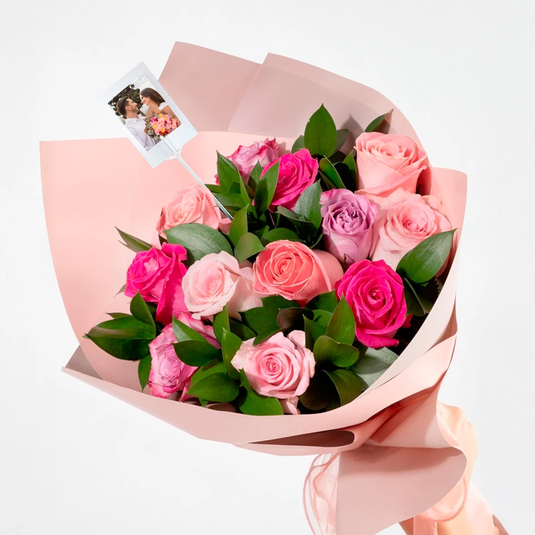 Ramo Romántico de 12 Rosas con mini foto 23644