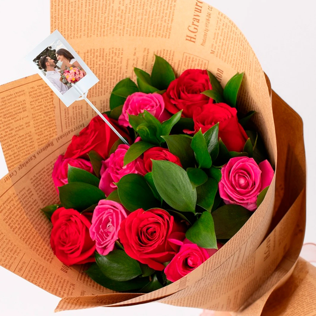 Ramo de 24 Rosas Fuscia y Rojas con mini foto 23646