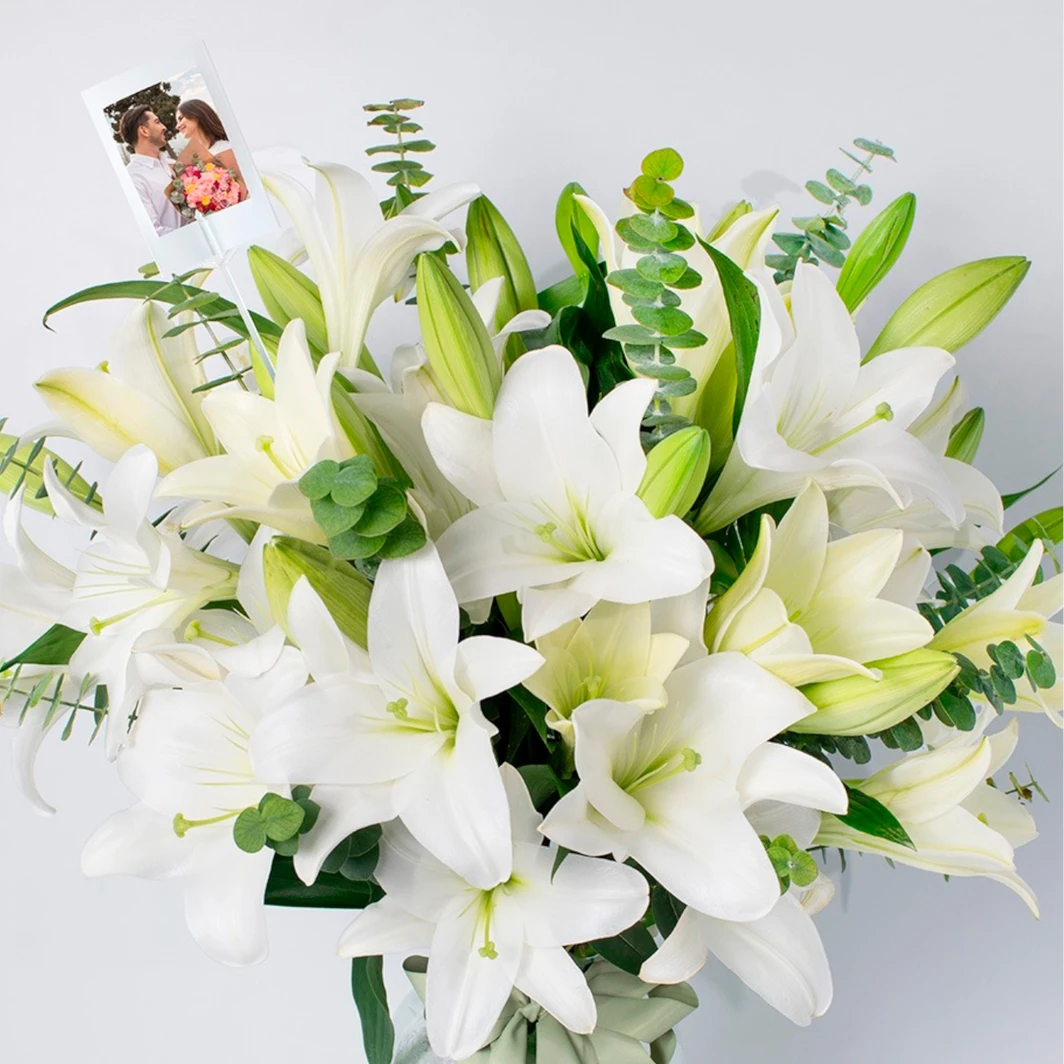 Arreglo de 10 Casablancas con mini foto 23648