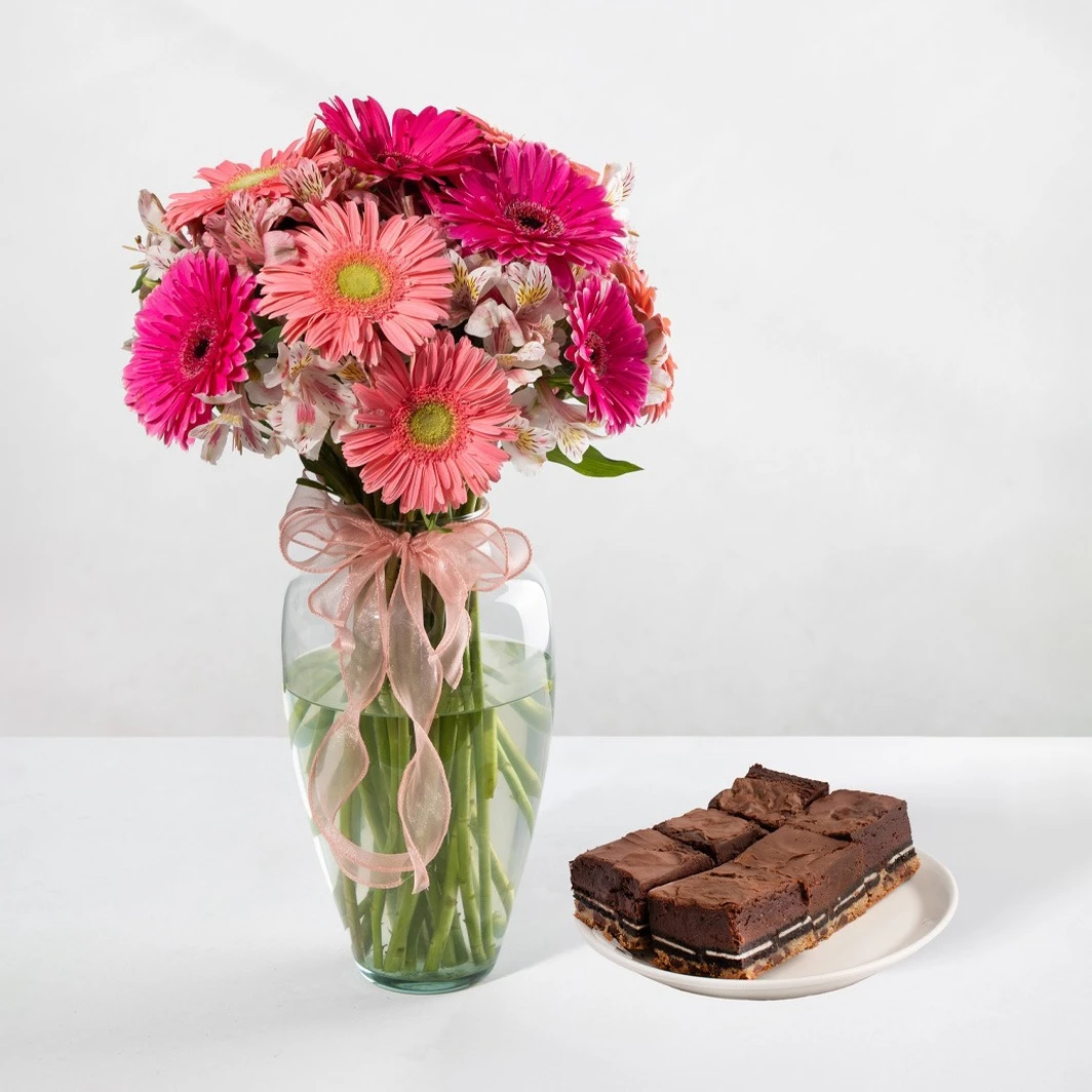Dani Flowers Brownies with Gerbera Arrangement 23876