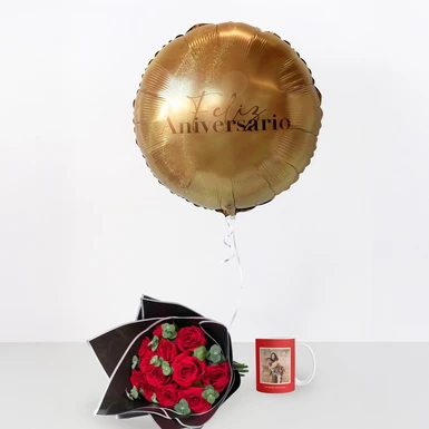 Personaliza Taza Diseño "Love" 15oz con Ramo de 12 rosas rojas y Globo 24077