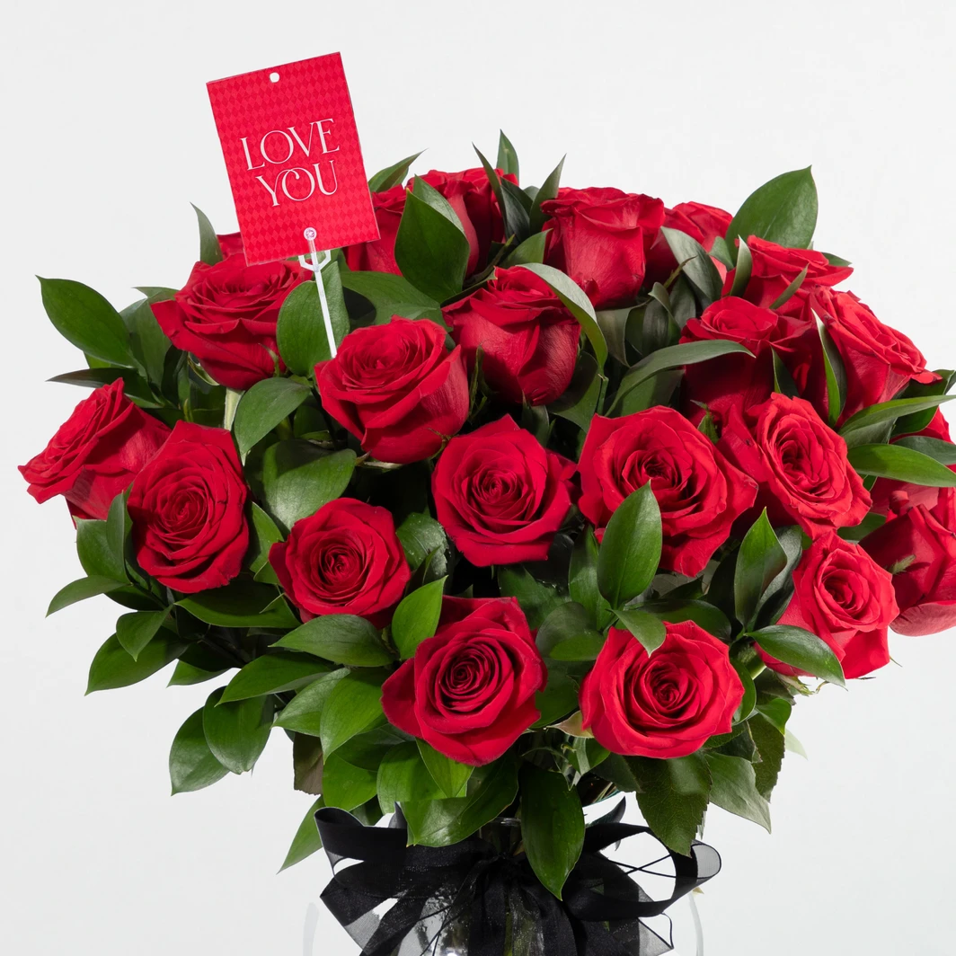 Kit 12 Rosas Rojas, Vino,Globo y Polaroid 24538