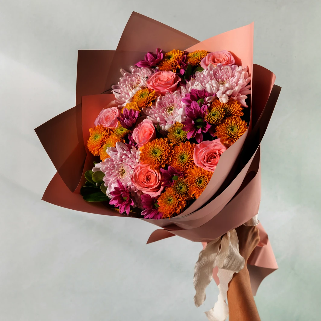 Brillo Fugaz Ramo con Rosas y Margaritas 24732