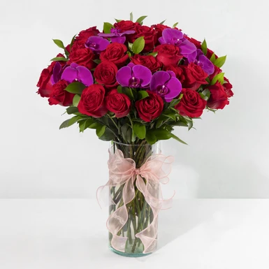 Arreglo de Rosas Rojas y Orquídeas 24750