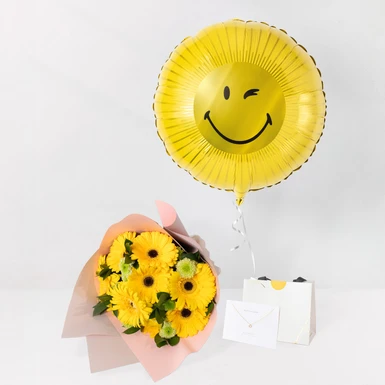 Collar Corazón con Ramo de Gerberas Amarillas y Globo Smiley 24756
