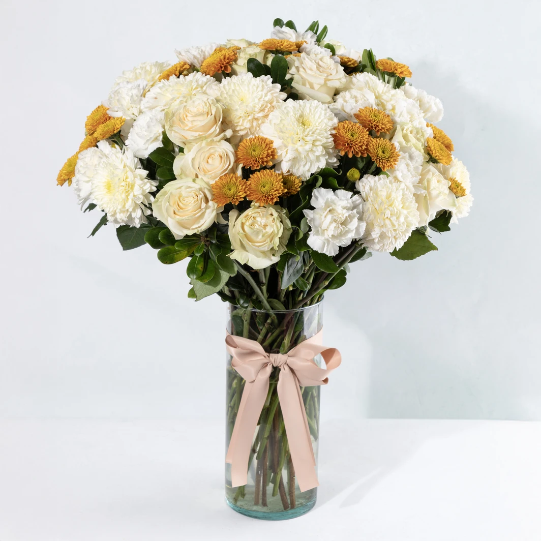 Arrangement of White Roses and Daisies 24781