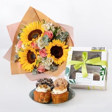 Bouquet with Sunflowers and Roses with La Divinata Muffins 24839