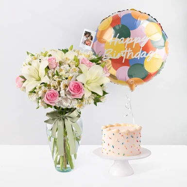 Kit Cumpleaños Lily y Rosas con Pastel Vainilla Dani Flowers 24921