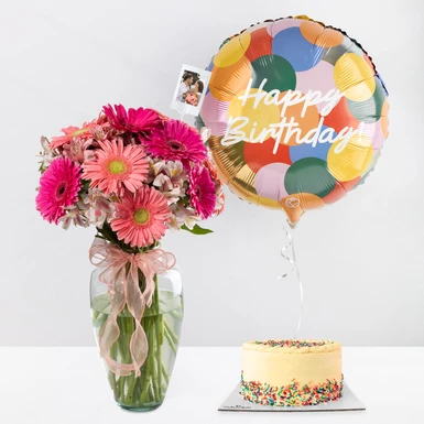 Kit Cumpleañero Gerberas con Pastel Vainilla Dolce Duo 24925