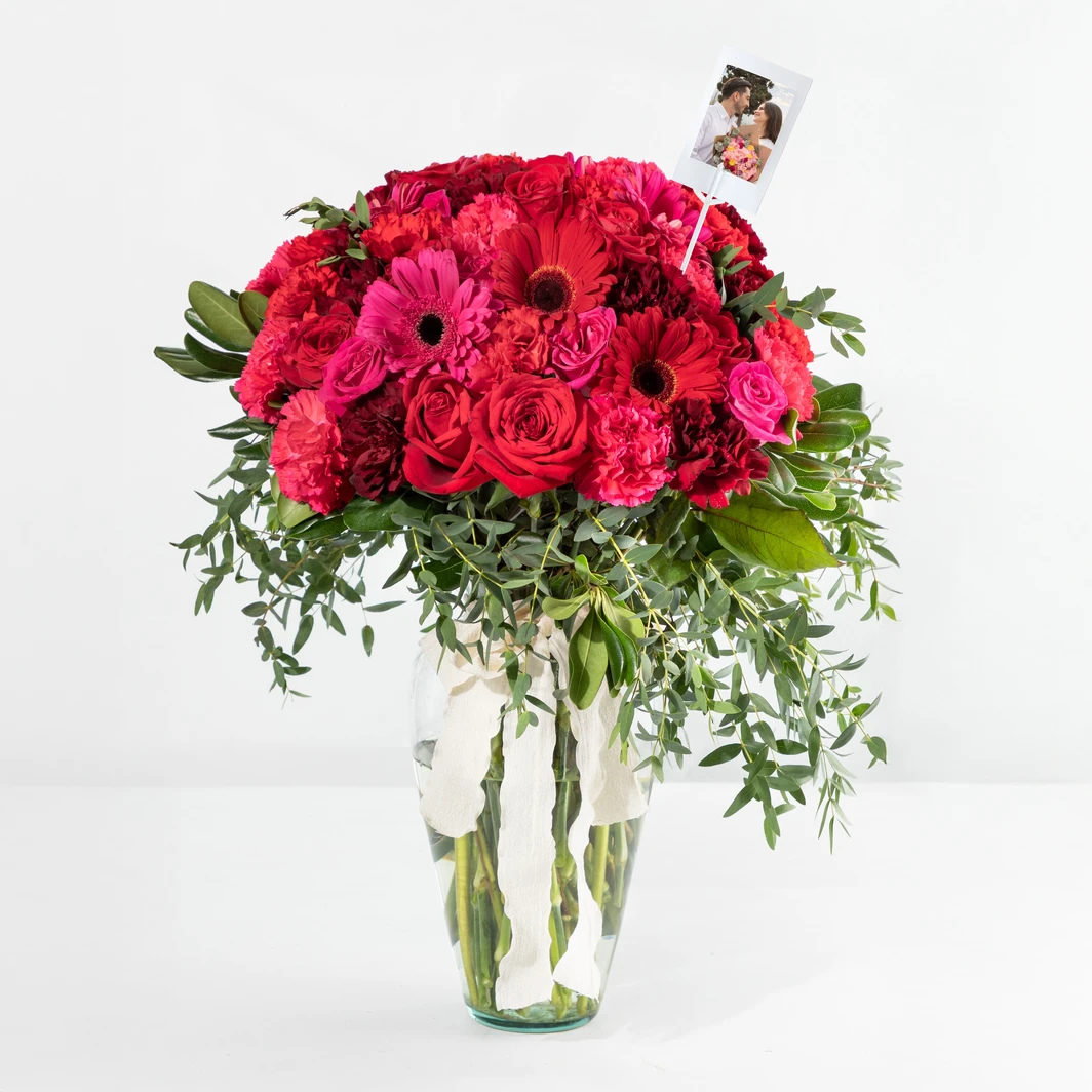 Arreglo de Gerberas Rojas y Fucsia con Mini Foto 24989