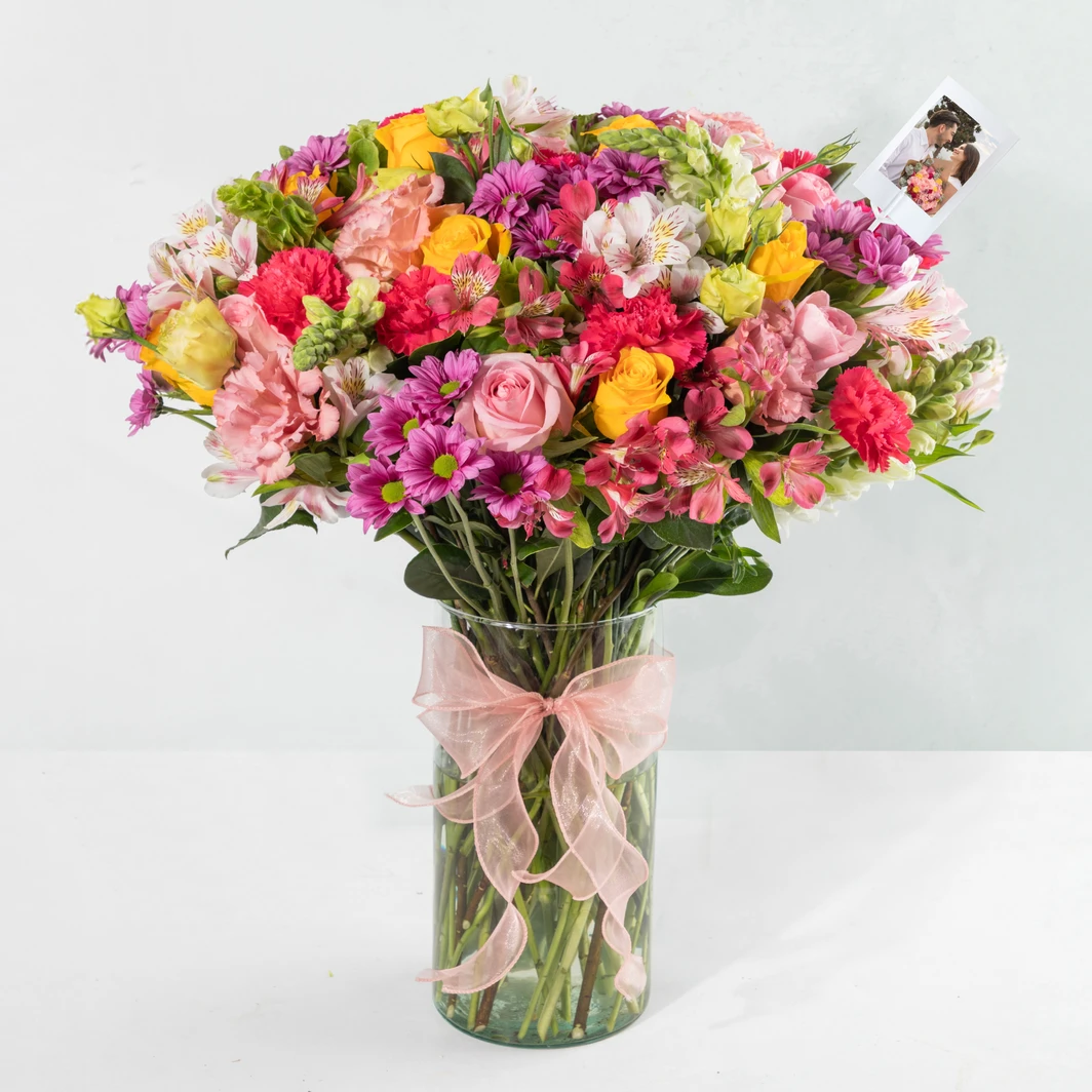 Arreglo de Rosas Amarillas y Lisianthus con Mini Foto 25037