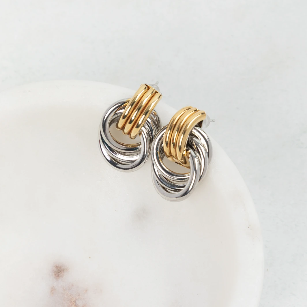 Pair of Small Triple Line Earrings with Circles Lorenza 25061