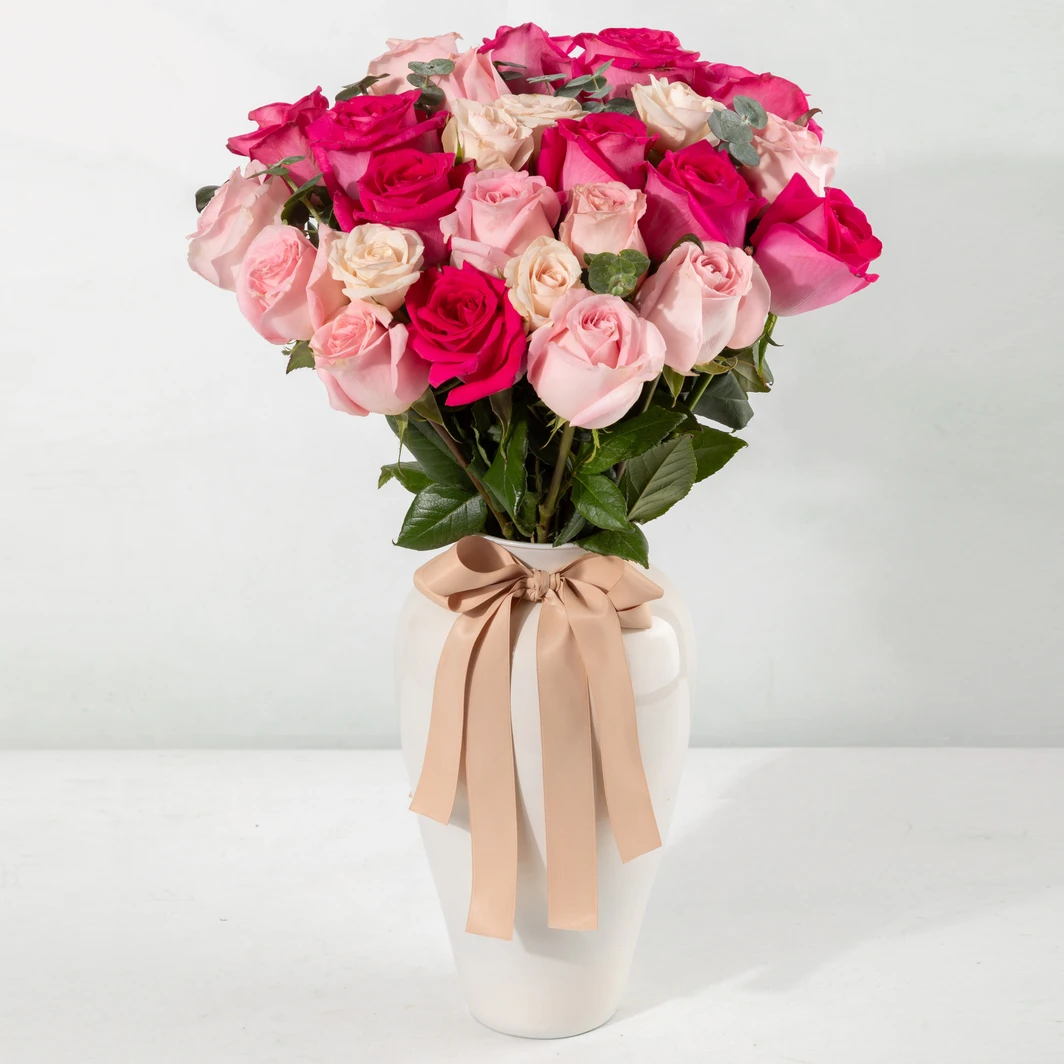 Arreglo de Rosas y Mini Rosas 25135