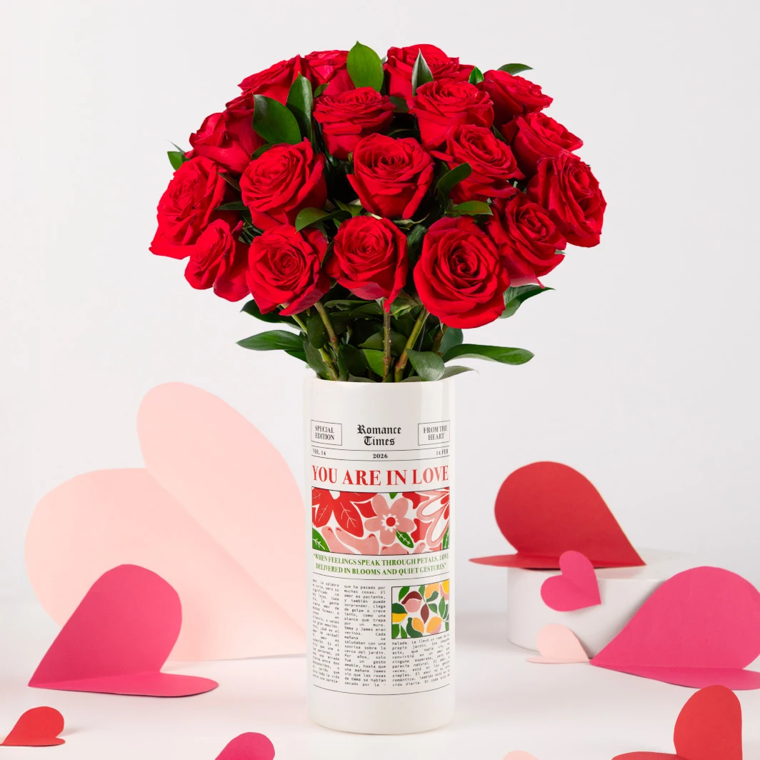 18 Rosas Rojas en Jarrón Historia de Amor 25407