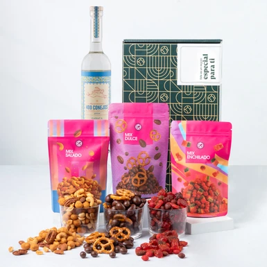 Canasta Regalo Especial con Mezcal 400 Conejos y Botanas 25461