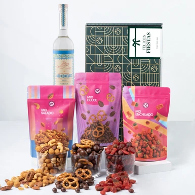 Caja Personalizada  Etiqueta con Mezcal 400 Conejos y Botanas EF 25611-P