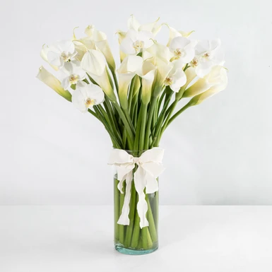 Arreglo de Alcatraces y Orquídea 25642